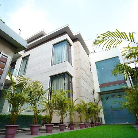 Lime Tree Hotel Sushant Lok Gurgaon Sector 29 Next To Iffco Chowk Metro Extérieur photo