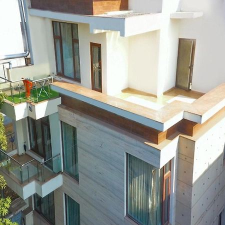 Lime Tree Hotel Sushant Lok Gurgaon Sector 29 Next To Iffco Chowk Metro Extérieur photo