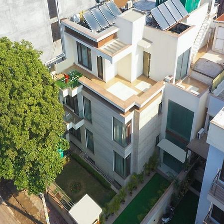 Lime Tree Hotel Sushant Lok Gurgaon Sector 29 Next To Iffco Chowk Metro Extérieur photo