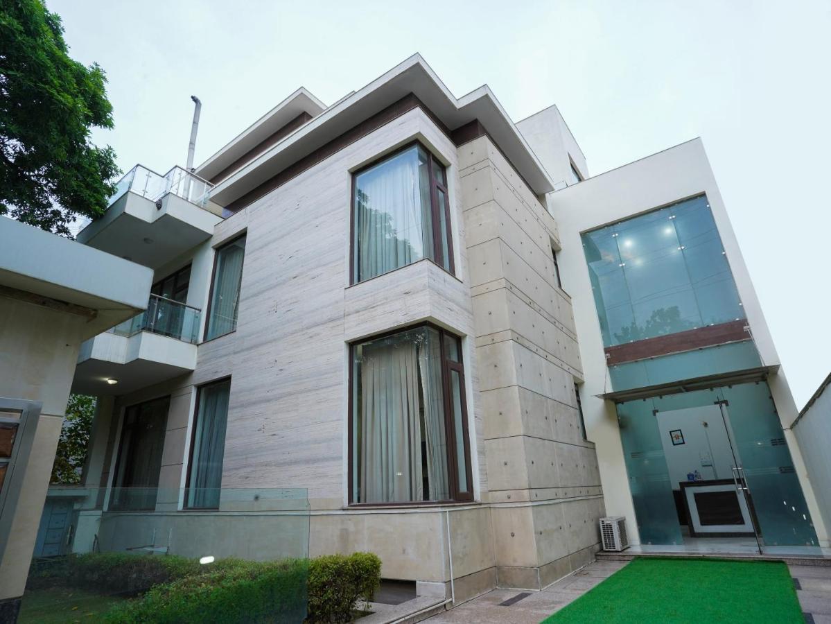 Lime Tree Hotel Sushant Lok Gurgaon Sector 29 Next To Iffco Chowk Metro Extérieur photo